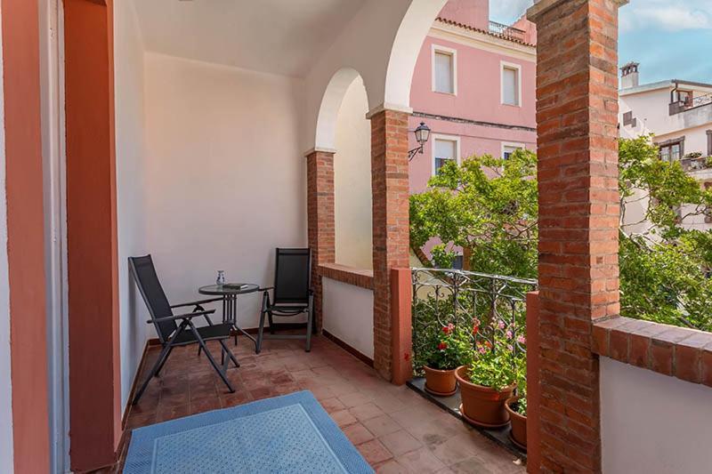Borgo Prima Luce 호텔 쿠글리에리 외부 사진